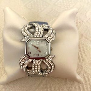 Jimmy Crystal stainless with Swarovski Crystals, abalone face, new batteries